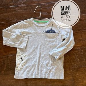 Mini Boden Spider shirt, great for Halloween season or all year 4-5